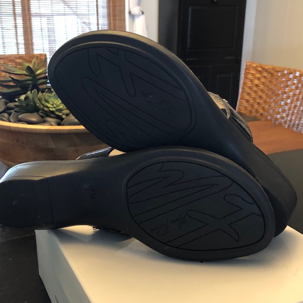 Marc Fisher 's Amina2, Black Multi Textured Sandals, Like New. 7.5. - Picture 9 of 12